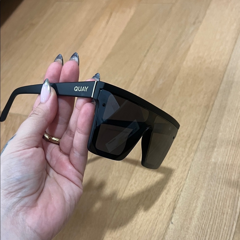 quay sunglasses